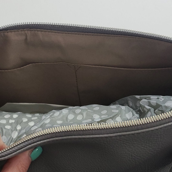 Relic Crossbody Bag - Picture 7 of 11